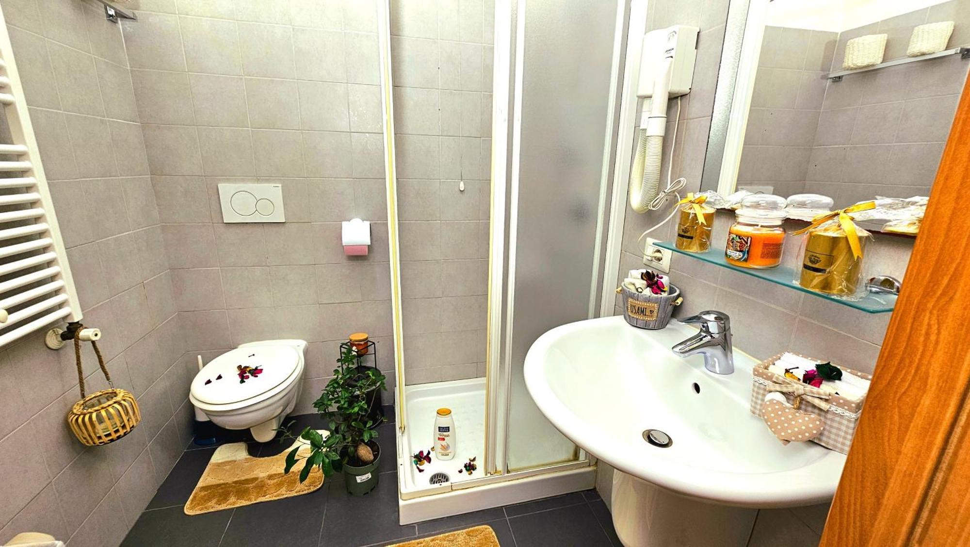 Gasthof Luxury By A Casa Simpatia - Free Parking Minimum 3 Nights -on Request In Advance Rom